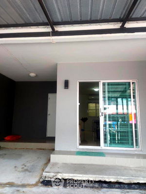 Townhouses for sale King Mongkut University Of Technology Thonburi, Bang Khunthian Campus : 3-BR Townhouse close to Hua Krabue (ID 1931240)