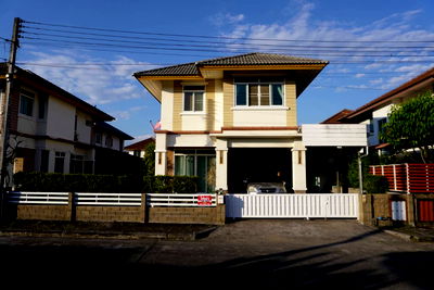 บ้านเดี่ยวให้เช่า : ให้เช่า หมู่บ้านเดอะพาทิโอ สันทราย-เชียงใหม่ เดินทางสะดวก ใกล้ Central Festival (R859) T.0946511456