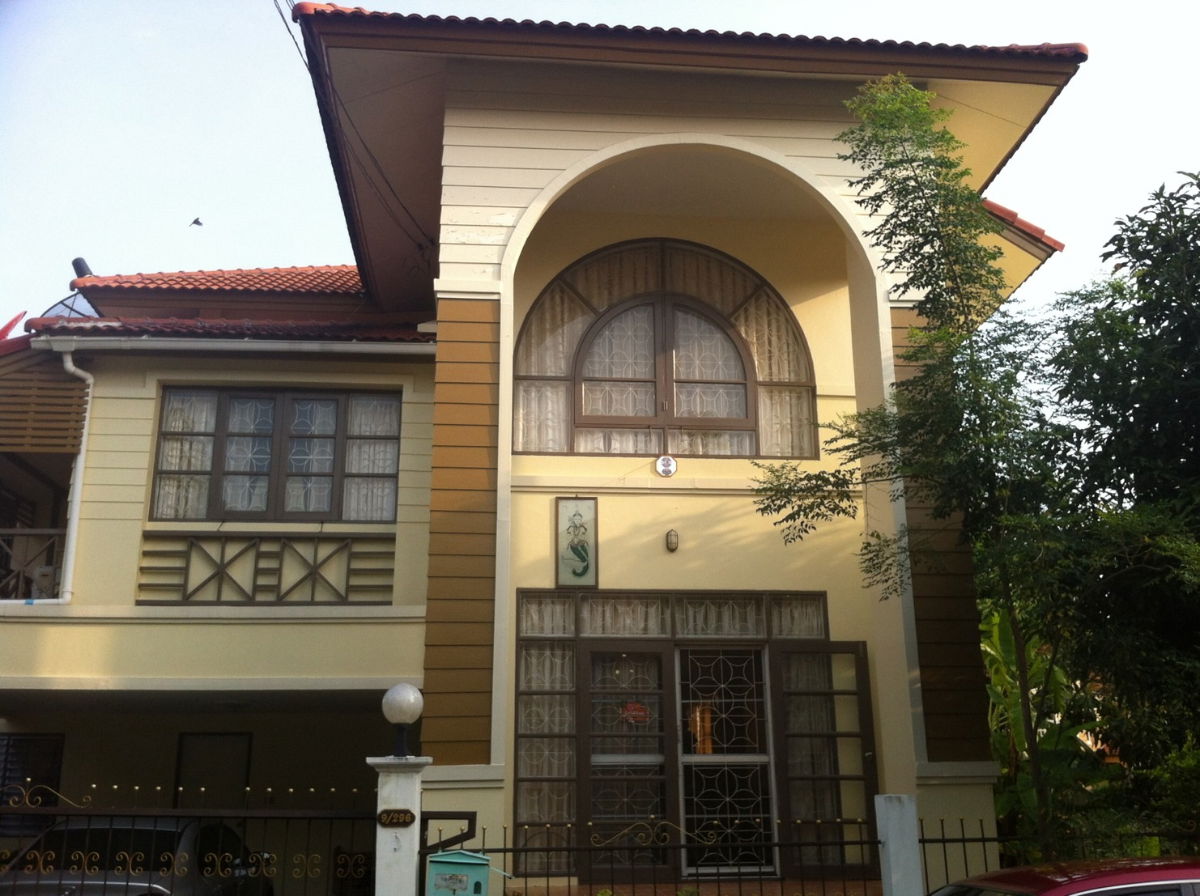 รูป ขายถูกบ้านเดี่ยว 2 ชั้น (เจ้าของขายเอง) หลังหัวมุม ลลิลอินเดอะพาร์ค ซอยวัชรพล 3 - รูปที่ 2/5