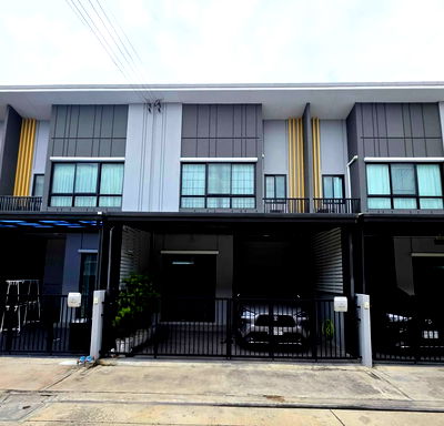 Townhouses for sale The Crystal SB : 🏡 𝗛𝗢𝗨𝗦𝗘 𝗙𝗢𝗥 𝗦𝗔𝗟𝗘 | The Thamm Ratchaphruek – Sirindhorn  ⚡️