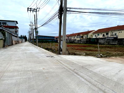 ที่ดิน นิคมสินสาคร : ขายที่ดินถมแล้ว แปลงสวย ขนาด 608 ตรว. ติดถนน 2 ด้าน บางกะดี่ 19 แยก 8 และ เทียนทะเล 20 แยก 14 ใกล้ถนนวงแหวนกาญจนาภิเษก