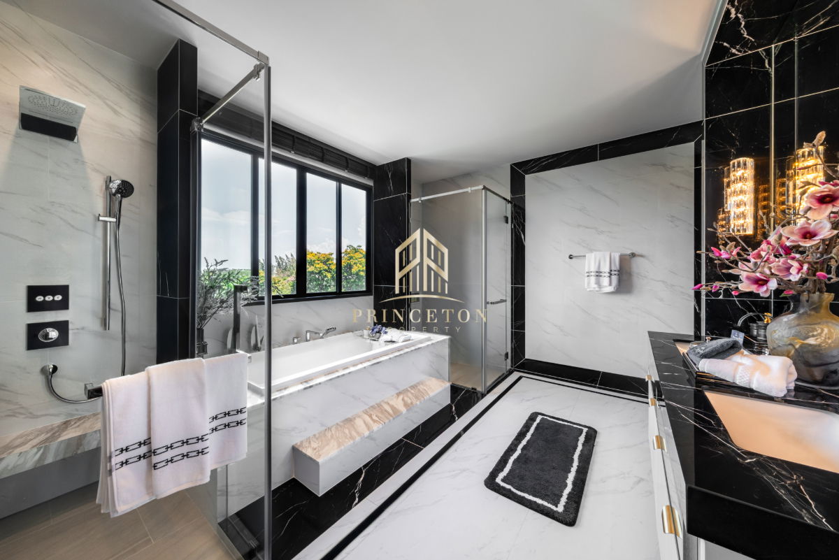 picture Exclusive 3-Storey Luxury House, CINQ ROYAL The Eighteen Bangna KM.7 - 22/40