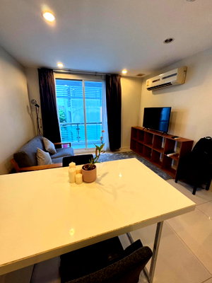 Condos for rent : The                              Surawong 