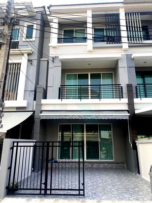 Townhouses for sale Ramkhamhaeng 29 Pier : 📌 For Sell Town house BAAN KLANG MUANG RAMA9-RAMKHMAHAENG 3-story 3 bedroom 3 bathroom