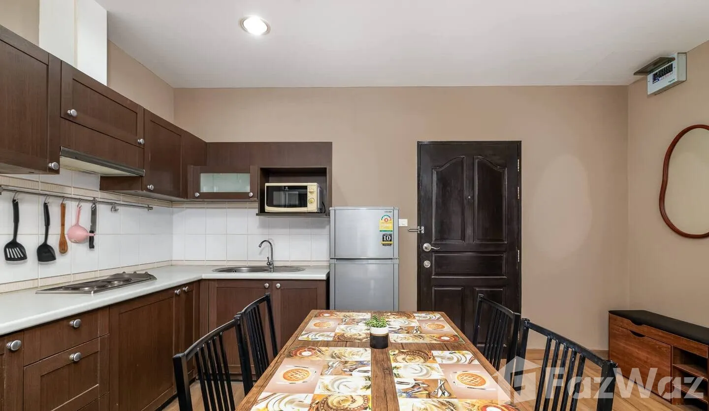 Renovated 2-Bedroom Condo near Bangla road or Jungceylon 5756989 - image 4