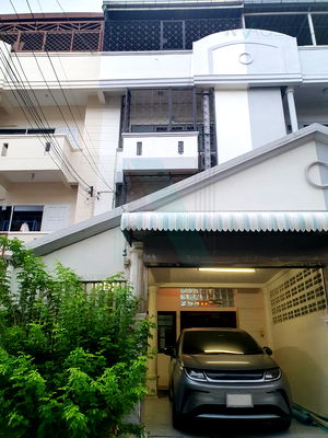 Townhouses for rent วิทยาลัยเซาธ์อีสท์บางกอก : 📌 For Rent 3-story Townhouse RUEANG SIRI VILLAGE 4 bedroom 3 bathroom