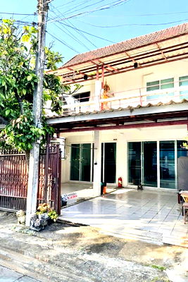 เช่าทาวน์โฮม ถนนประดิษฐ์มนูธรรม : ให้เช่าทาวน์โฮม 2 หลัง (ทะลุกัน) อยู่ซ.รามอินทรา 34 แยก 8 ติดเลียบด่วนรามอินทรา 
