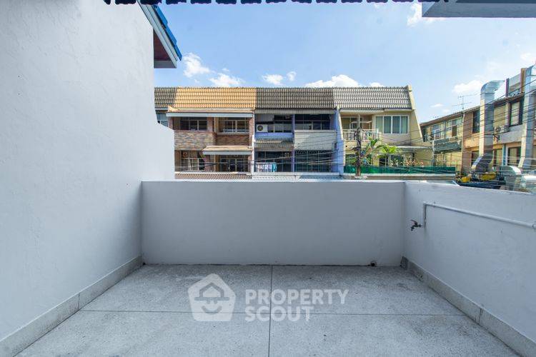 รูป ทาวน์เฮ้าส์ 4-ห้องนอน ใกล้ MRT คลองเตย (ID 2524215) - รูปที่ 11/20