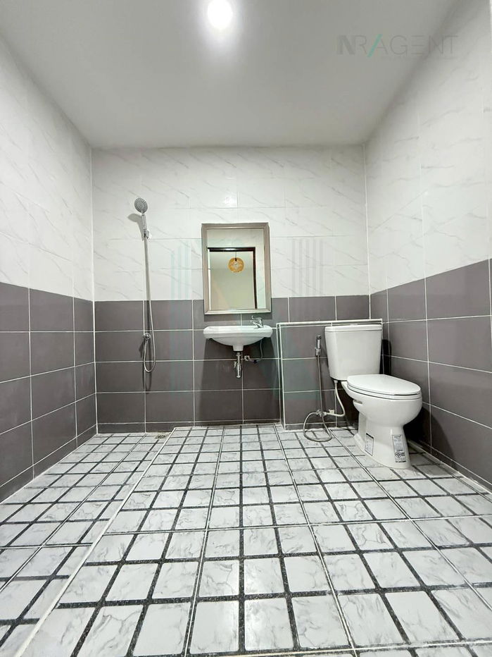 รูป 📌 ขายทาวน์เฮาส์ โครงการ บ้านสุชา บางบัวทอง 2 ชั้น 4 ห้องนอน 2 ห้องน้ำ - รูปที่ 7/8