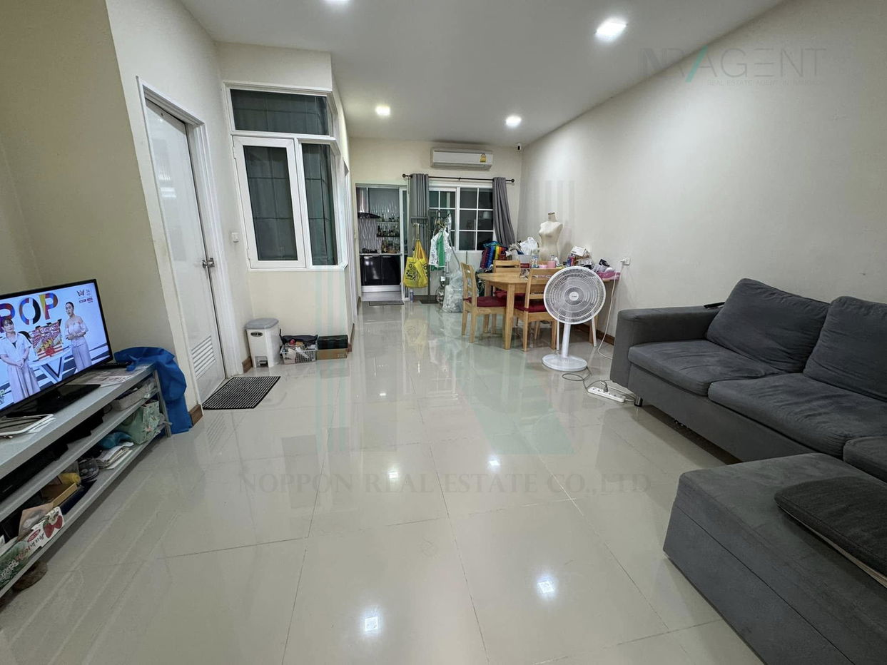 รูป 📌 ขายทาวน์เฮาส์ โครงการ โกลเด้น ทาวน์ เกษตร - นวมินทร์ 2 ชั้น 4 ห้องนอน 3 ห้องน้ำ - รูปที่ 2/8