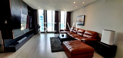 Condos for sale : Combine 3 Beds with Bathtub 134.49 sq.m. Unblock View of Sukhumvit & BTS Line at Noble Ploenchit Condo / Condo For Sale