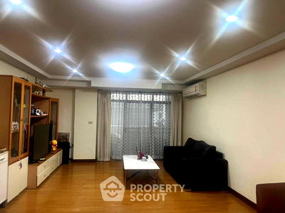 Condos for rent Sukumvit 39 : 3-BR Condo at Royal Castle Sukhumvit near BTS Phrom Phong (ID 2524308)