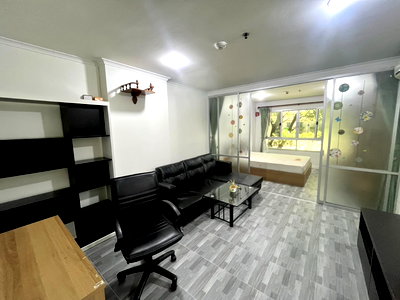 Condos for sale Chaloem Phrakiat Rama 9 : Fully Furnished!!! For Sale: Lumpini Place Rama 8 (Lumpini Place Rama 8) Newly Renovated Throughout, Garden View, Quiet and Highly Private!