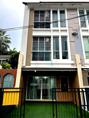 Townhouses for sale Prawet : 📌 For Sell Town house BAAN KLANG MUANG URBANION SRINAKARIN 3-story 3 bedroom 3 bathroom