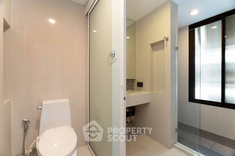 picture 2-BR Condo at Rhythm Sukhumvit 44/1 near BTS Phra Khanong (ID 2524434) - 15/18