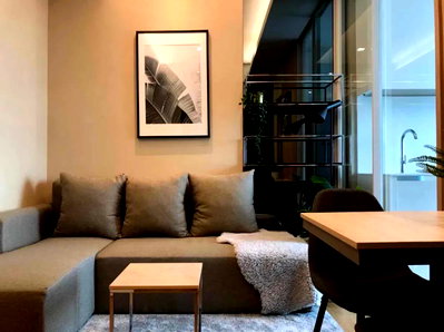 Condos for rent : 🔥Best Price🔥The Saint Residence 🏡Nicely decorated , high flooor , Fully furnish //Ask more info via LineOA : @assetrootz