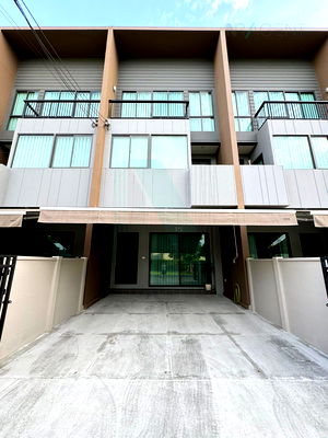 Townhouses for rent Srinakarin-Romklao Road : 📌 For Rent 3-story Townhouse BAAN KLANG MUANG RAMA 9-KRUNGTHEP KREETHA 2 bedroom 3 bathroom