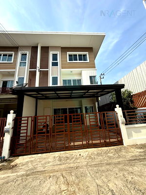 Townhouses for rent Dhonburi Rajabhat University Samut Prakan Campus : 📌 For Rent 3-story Townhouse THE TEPA TOWNHOME 3 bedroom 3 bathroom