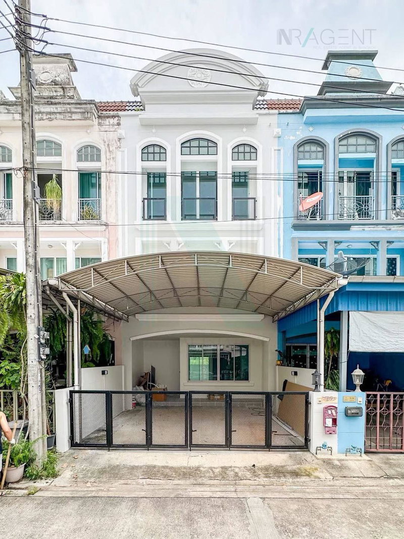 ขายทาวน์โฮม : 📌 ขายทาวน์โฮม โครงการ เดอ สยาม สวนหลวง ร.9 3 ชั้น 4 ห้องนอน 4 ห้องน้ำ