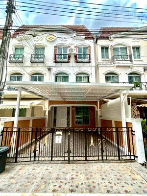 Townhouses for rent Airport Link Hua Mak : 📌 For Rent 3-story Townhouse BAAN KLANG MUANG THE PARIS RAMA9-RAMKAMHANG 3 bedroom 3 bathroom