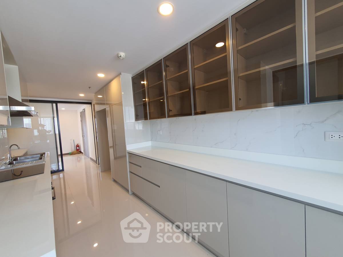 picture 4-BR Condo at Supalai Premier Charoen Nakhon near BTS Krung Thon Buri (ID 2520109) - 42/45