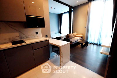 คอนโดให้เช่า : ใกล้ MRT เพชรบุรี 100 ม. | คอนโด 1 ห้องนอน The Esse At Singha Complex (ID 2524382)