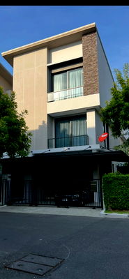 Houses for sale : 3-storey 4-bedroom detached house for Sale in Ban Klangmuan Classe Ekkamai-Raminthra, near The Walk shopping mall