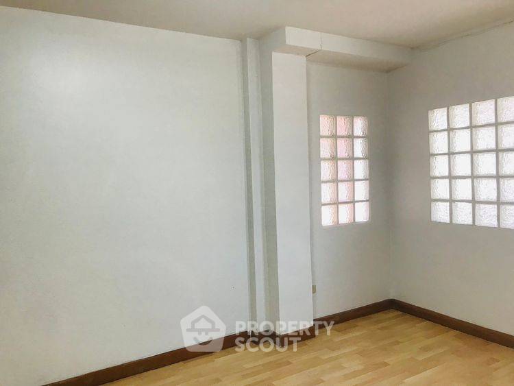 รูป ทาวน์เฮ้าส์ 3-ห้องนอน ใน ปากเกร็ด (ID 2524212) - รูปที่ 7/11