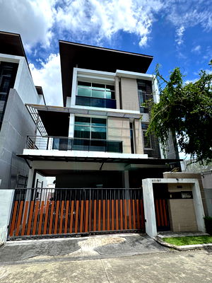 บ้านเดี่ยว วิทยาลัยพณิชยการอินทราชัย : 📌 ขายบ้านเดี่ยว โครงการ เนอวานา บียอนด์ 1 รามคำแหง - พระราม 9 3 ชั้น 3 ห้องนอน 3 ห้องน้ำ