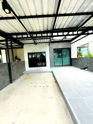 Townhouses for sale Bang Pu Industrial Estate : 📌 For Sell 2-story Townhouse THE COLORS BANGNA-WONGWAEN 2 2 bedroom 2 bathroom