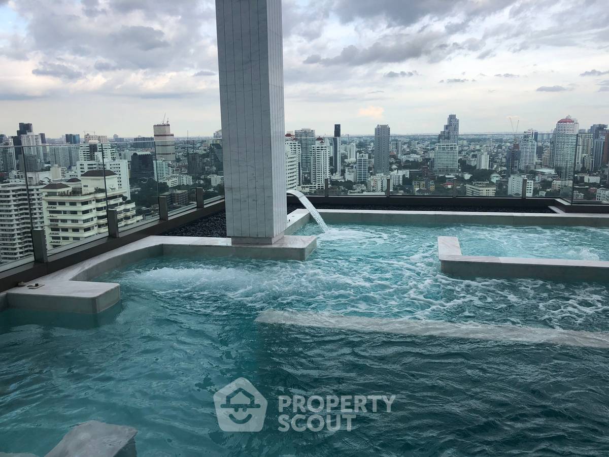 picture 2-BR Condo at Vittorio Sukhumvit 39 near BTS Phrom Phong (ID 2524477) - 9/47