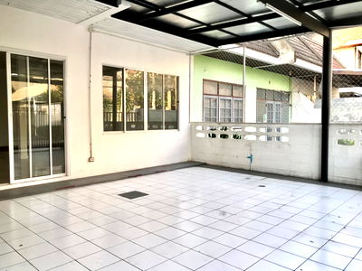 เช่าพื้นที่ขายของ ถนนรามคำแหง : ให้เช่าบ้าน(หัวหมาก20) ซอยหลัง รพ.รามคำแหง 