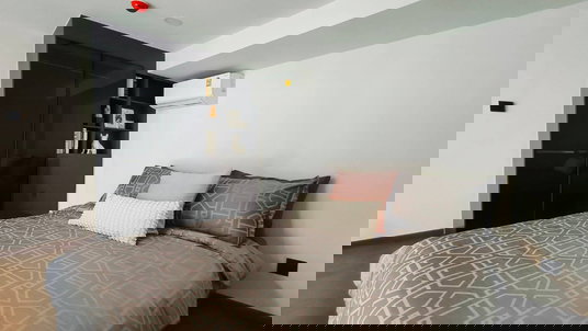 รูปภาพ P-43564 ห้อง Duplex สุดหรู ใจกลางสามย่าน! ใกล้ MRT, วิวเมืองสวยงาม 39,000 บาท Line Id: @easythaihome 085-592-2897