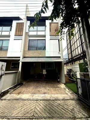 Townhouses for sale Yamjard Vichanusorn School : 📌 For Sell Town house PRIVATE NIRVANA LIFE EXCLUSIVE 3-story 3 bedroom 4 bathroom