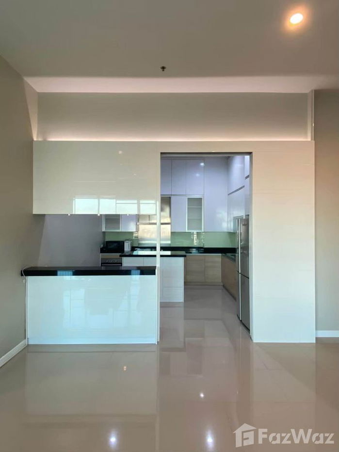 picture 3 Bedroom Condo for sale at Circle Condominium 1763732 - 5/8