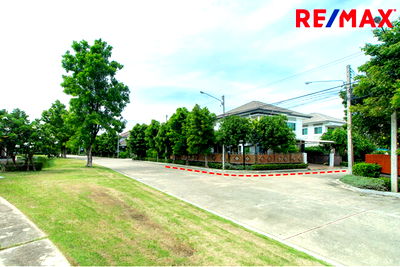 Houses for sale วิทยาลัยเทคนิคราชสิทธาราม : [920091022-137] "Thailand 3BR Oasis: Modern Comfort Meets Elegance"