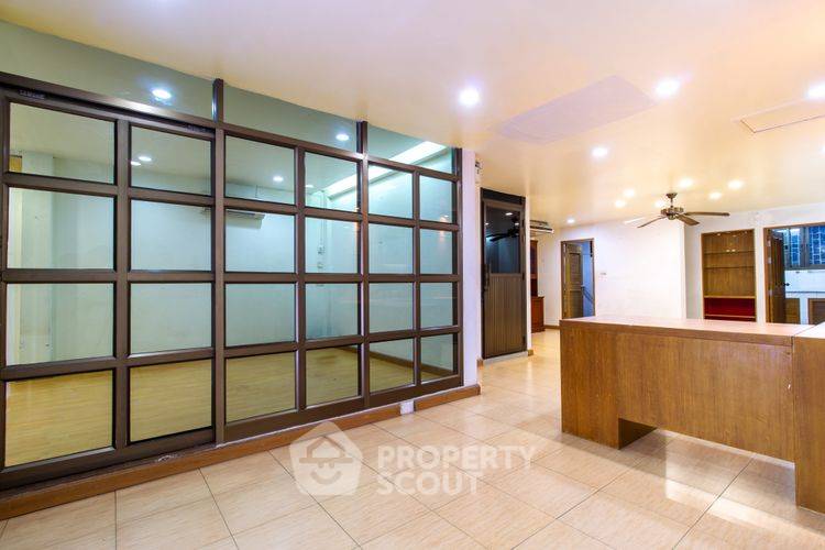 รูป ทาวน์เฮ้าส์ 4-ห้องนอน ใกล้ MRT คลองเตย (ID 2524215) - รูปที่ 3/20