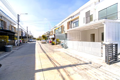 Townhouses for sale Prawet : 📌 For Sell Town house THE CONNECT SUANLUANG - ONNUT 2-story 3 bedroom 2 bathroom