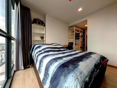ขายคอนโด : Condo for Sale: Taka Haus Ekamai 12  Near BTS Ekkamai