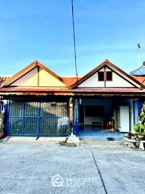 Townhouses for sale Bhakasa Industrial : 2-BR Townhouse in Phraeksa (ID 1515930)