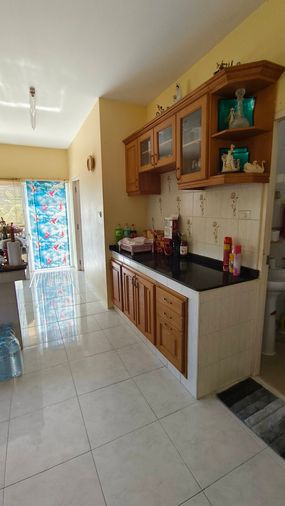 ขายบ้านเดี่ยวหลังใหญ่นอกโครงการเกือบ 1  ไร่ 