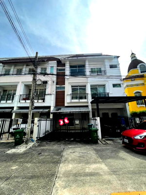 Townhouses for sale Metropolitan Electricity Authority Bang Khen : 3-story townhome, Baan Klang Muang Swiss Town Kaset Nawamin.