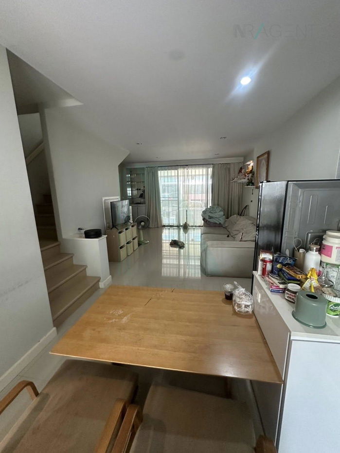 รูป 📌 ขายทาวน์โฮม โครงการ นลิน แกรนด์ อเวนิว วงแหวน-พระราม 9 3 ชั้น 3 ห้องนอน 4 ห้องน้ำ - รูปที่ 3/8