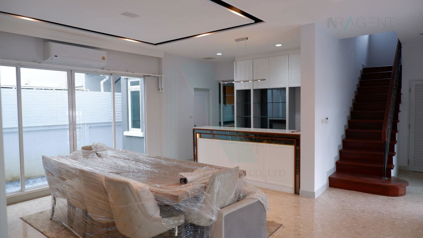 รูป 📌 ให้เช่าบ้านเดี่ยว 3 ชั้น แกรนด์ บางกอก บูเลอวาร์ด พระราม 9 - ศรีนครินทร์ 5 ห้องนอน 6 ห้องน้ำ - รูปที่ 3/8