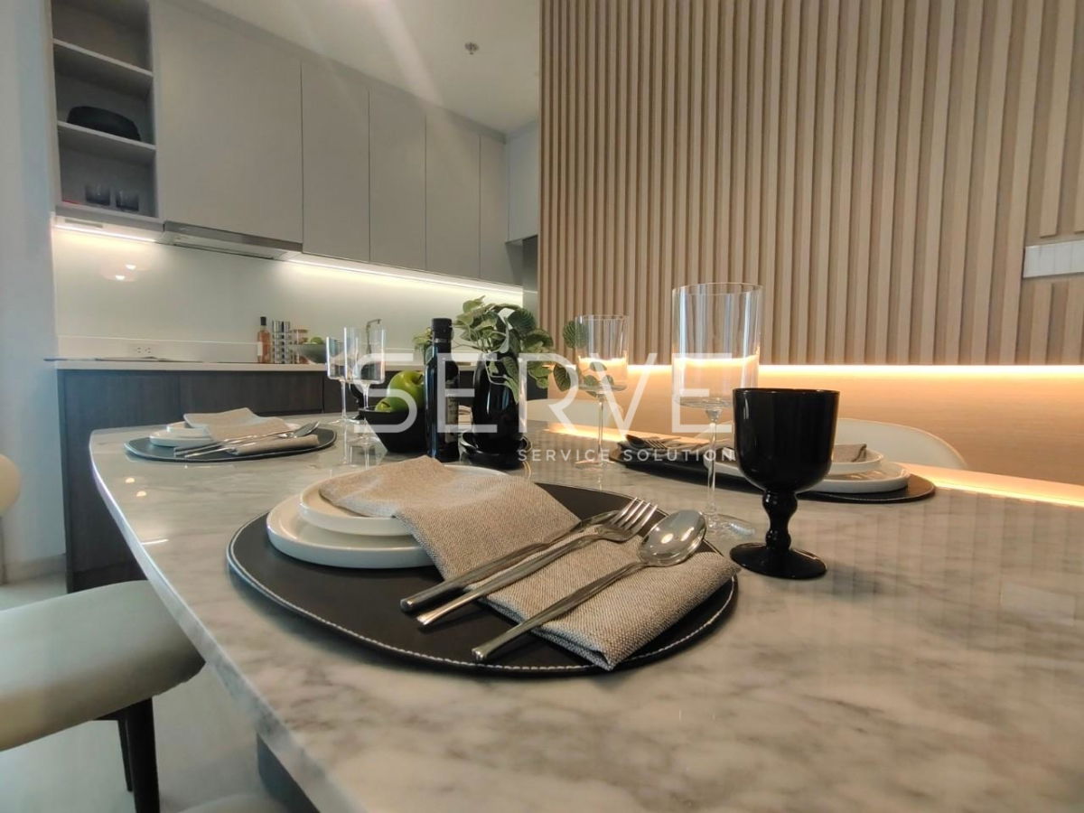 picture Corner Unit 2 Beds 2 Baths 93.51 sq.m. High Fl. 15+ Perfect Location BTS Phloen Chit at Noble Ploenchit Condo / For Rent - 8/13