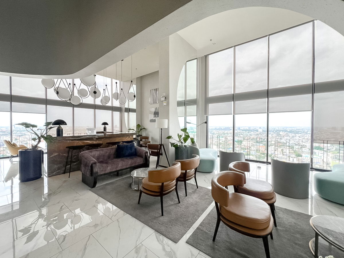 picture ST0076 | For Sale: Nue Noble Ngamwongwan ðļ Price: 2,100,000 THB ð Near MRT Ministry of Public Health - 10/11