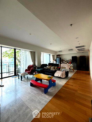 Condos for sale BTS Chong Nonsi : 3-BR Condo at The Met Sathorn near BTS Chong Nonsi (ID 2524421)