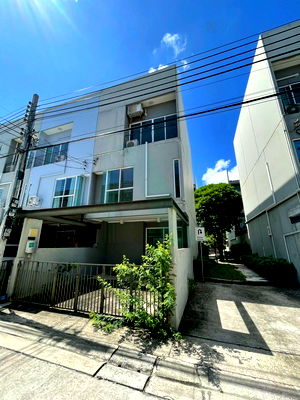 Townhouses for sale Kasem Bundit Phatthanakan University  : 📌 For Sell Town house PATIO PHATTHANAKAN 38 3-story 3 bedroom 3 bathroom
