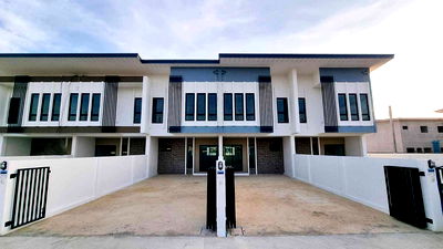 ทาวน์โฮม ม.เทคโนโลยีมหานคร : บ้านร็อคการ์เด้นท์ อยู่วิทยา 12