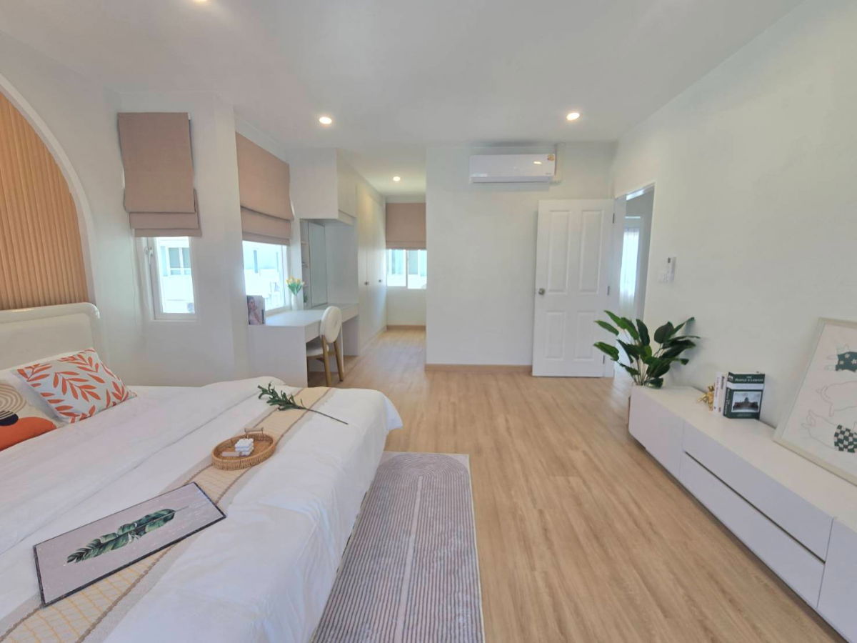 รูป บ้านเดี่ยวหลังใหญ่ กว้างขวาง แต่งใหม่สวยมาก ม.เดอะเซนโทร รามอินทรา คันนายาว เฟอร์นิเจอร์,แอร์ พร้อมอยู่ - รูปที่ 41/52